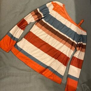 Asymmetrical neck top